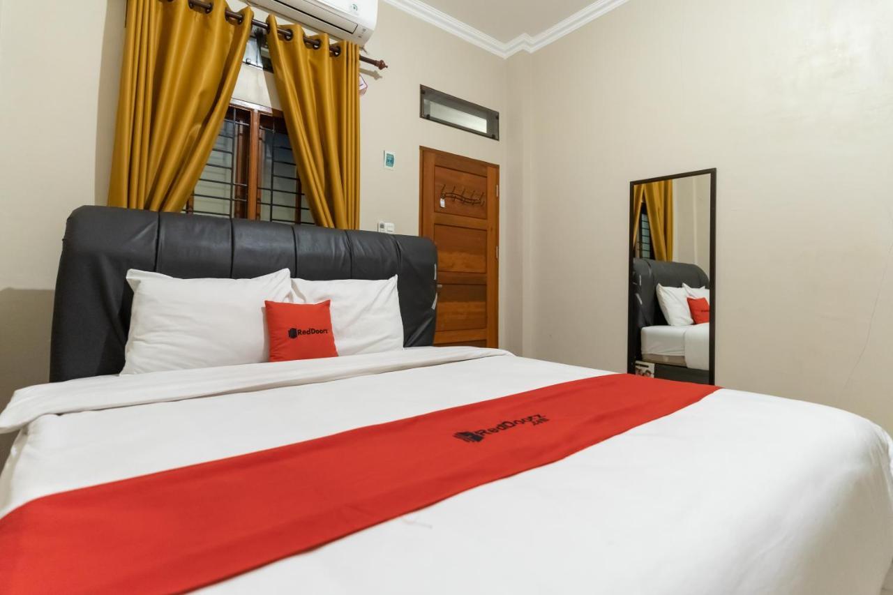 Reddoorz At Joyce Guest House Medan Dış mekan fotoğraf