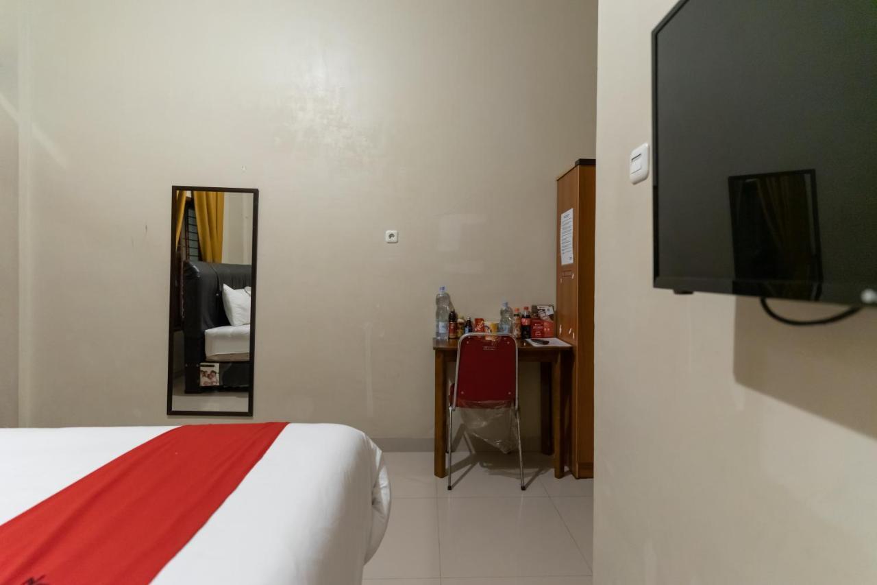 Reddoorz At Joyce Guest House Medan Dış mekan fotoğraf