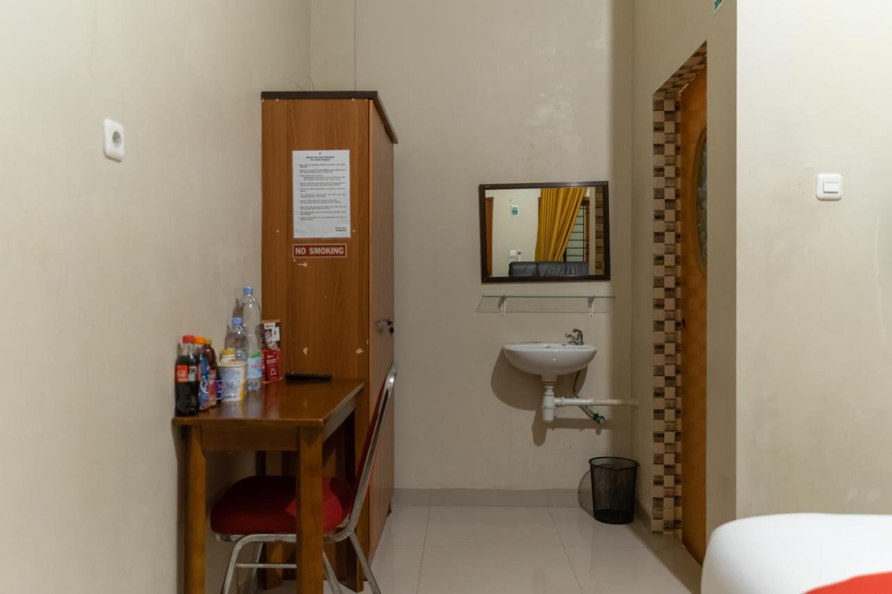 Reddoorz At Joyce Guest House Medan Dış mekan fotoğraf